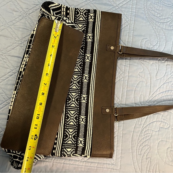 JEWELL by Thirty-One Black & White Woven Cotton Boho Weekend Aztec Shoulder Bag - Picture 12 of 14